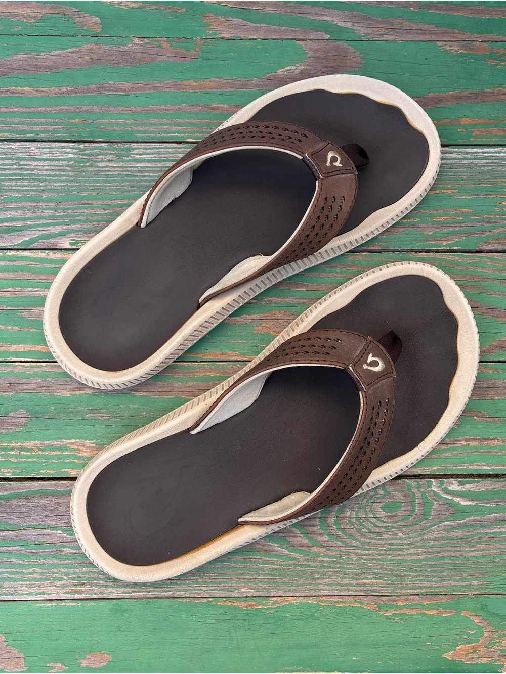 OluKai Mens Ulele Brown Comfort Beach Flip Flop Sandals US Sz 7 EU 40
